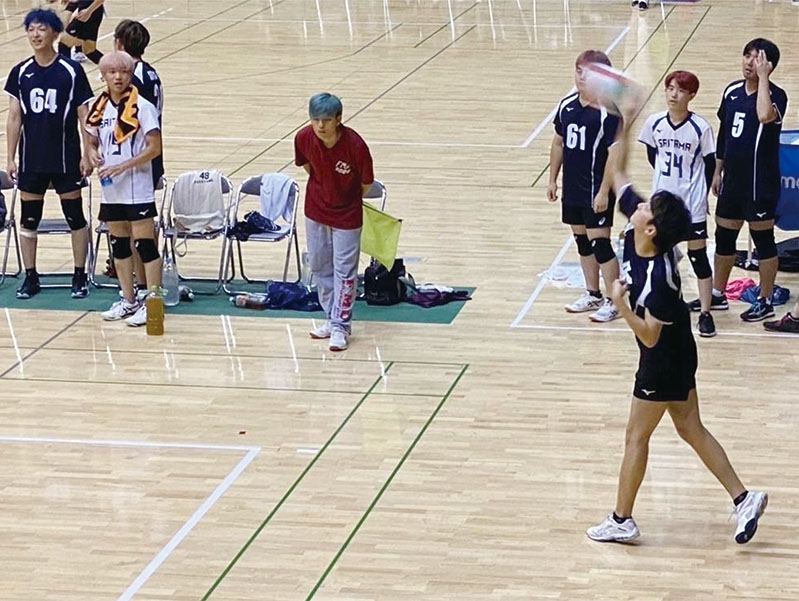 バレーボール部は週3回活動しています。