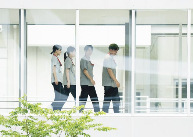 新M号館3FからIPE棟に続くブリッジ