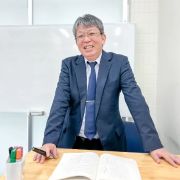 駿台医学部専門学校の浦上先生